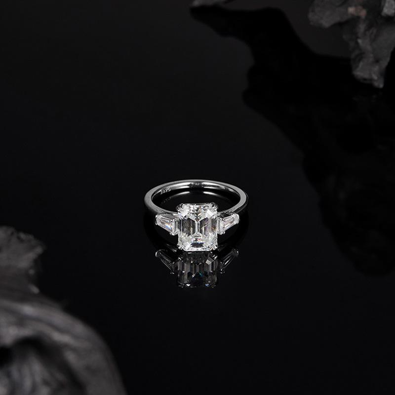 Elegant Moissanite Ring: S925 Sterling Silver, 4 Carat Luxury Design