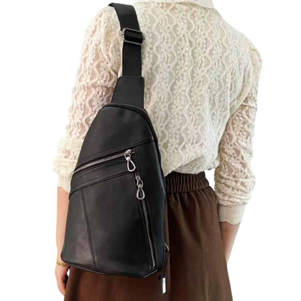 Men'S Breast Bag Cowhide Shoulder Messenger Bag Breast Bag Black Leather Men'S Bag