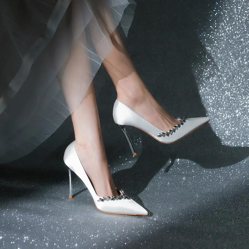 Women's Heel Shoes Autumn New Pointed Head Shallow Mouth Diamond-buckle Non-slip High-heel Low-top Shoes