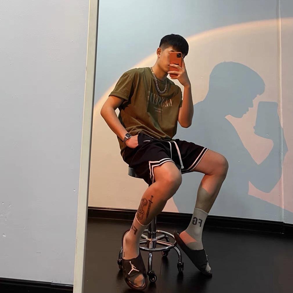 Značka Tide Mlha Dvojitá Linka Ess High Street Písmeno Bohatá Čistá Bavlna Středně Dlouhé Ponožky Čtyři Roční Období Trend Sportovní Ponožky