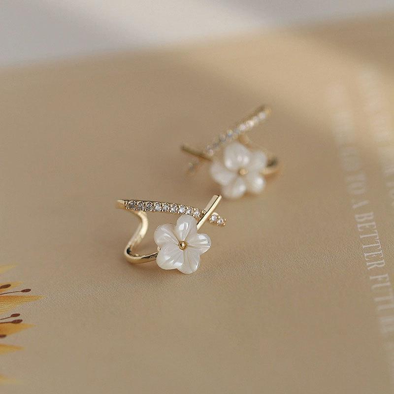 Kleine Mini Blumen Muschel Kreuz Ohrringe für Damen Koreanischer Stil Süße Vielseitige Ohrringe