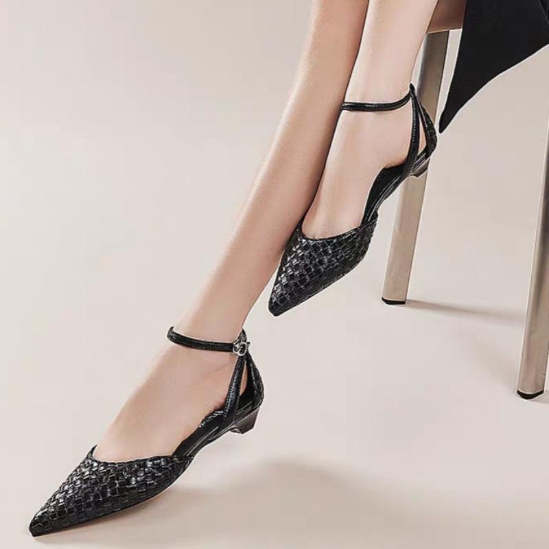 Flache Schuhe mit Baotou-Zehenpartie, Frühling neuer Stil, spitze Zehen, flacher Ausschnitt mit A-Wort, rutschfeste, abriebfeste Sandalen