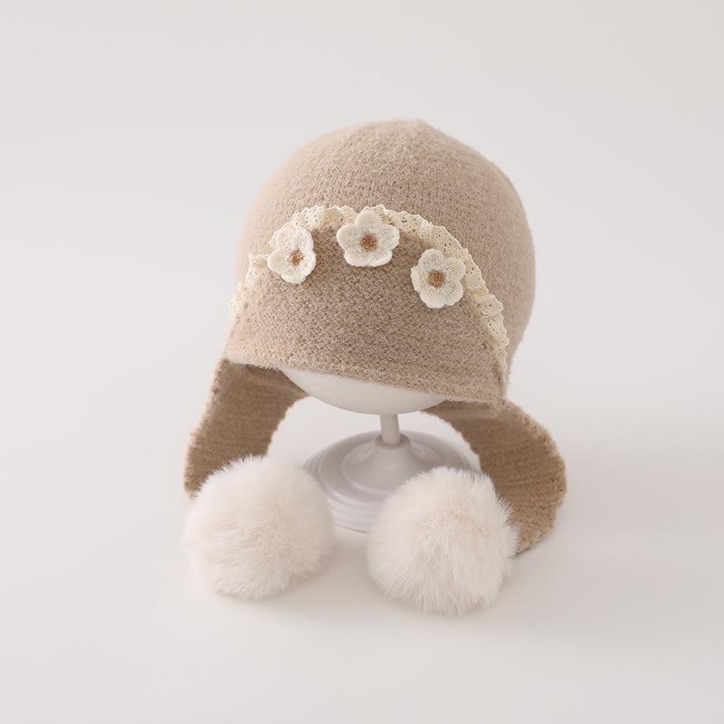 Cozy Floral Knit Wool Hat with Ear Protection for Baby Girls - Autumn/Winter