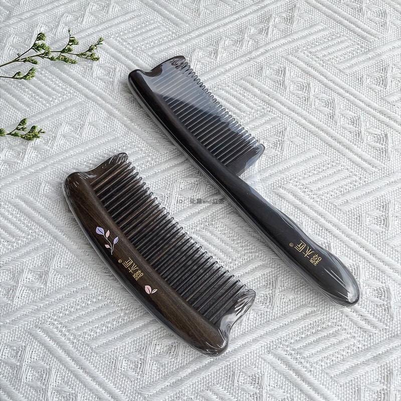 Tan Mujian Solid Wood Comb Gift Set