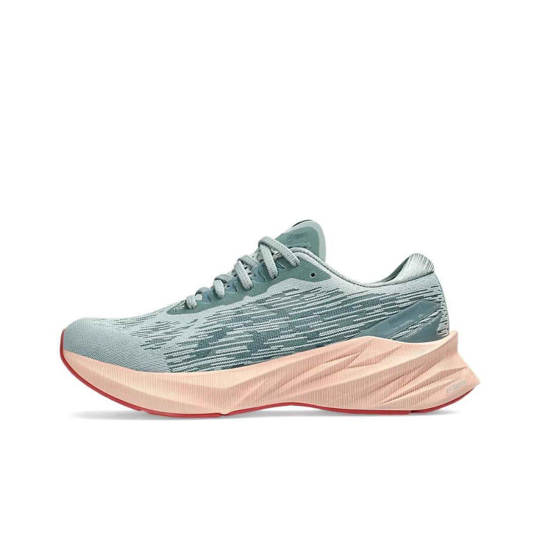 

кроссовки Asics Novablast 3 Running shoes Women 1012B288-405