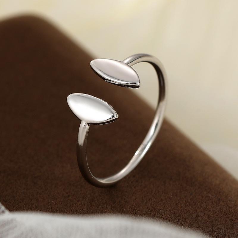 Banyan Tree S925 Silver Asymmetrical Geometric Ring - Light Luxury Design for Women, Trendy Index Finger Accessory.