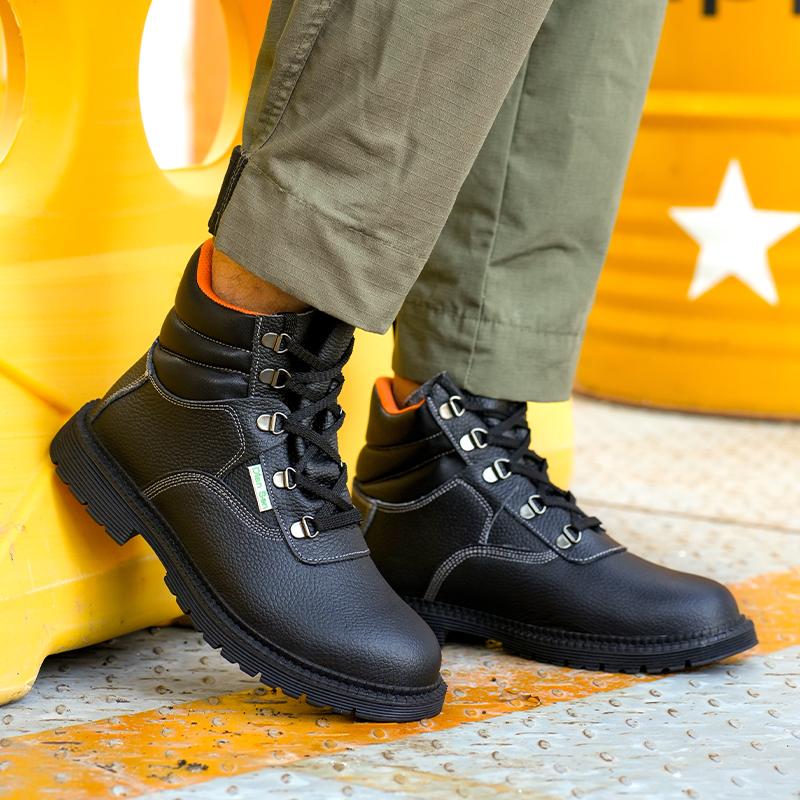 Men Work Safety Anti-slip Boots Anti-smash Anti-puncture Work Sneakers Waterproof Boots Indestructible Protective Work Boot