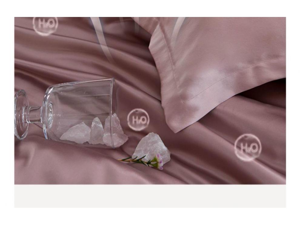 Luxurious Mulberry Silk Pillowcase - Soft, Breathable, Smooth, and Beauty-Enhancing High-Value Pillow Cover.