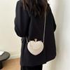 Evening Clutch Bag Women Bag Shiny Handbag Heart Shape Metal Clutches Bag Fashi Chain Shoulder Crossbody Bag Luxury Lady Purse
