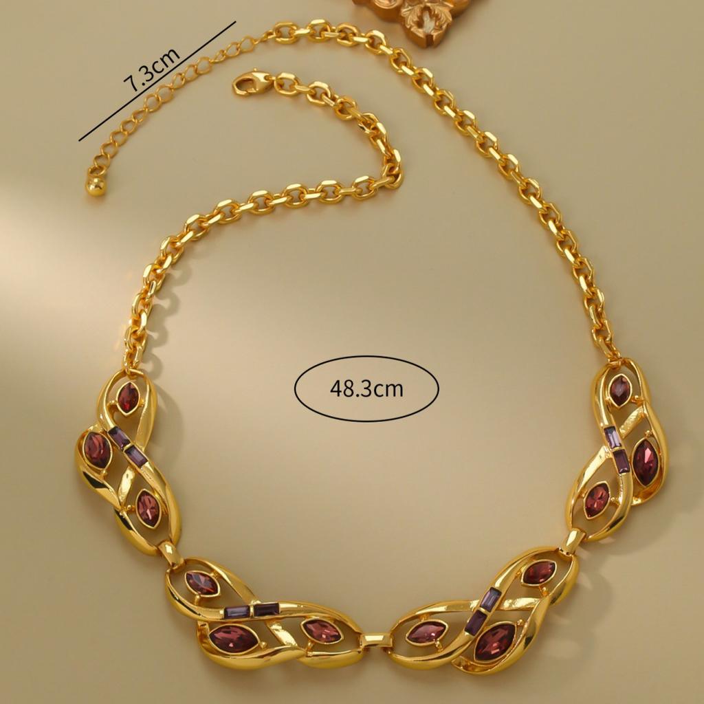 Vintage Necklace Earring Set Niche Design Fashionable Personality Plated With Real Gold