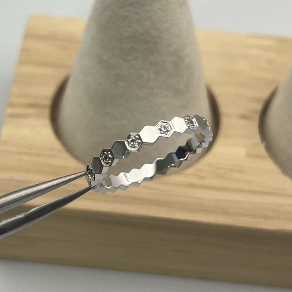 Shang Honeycomb Full Diamond Ins Simple Versatile Ring Geometric Round Full Diamond Ring