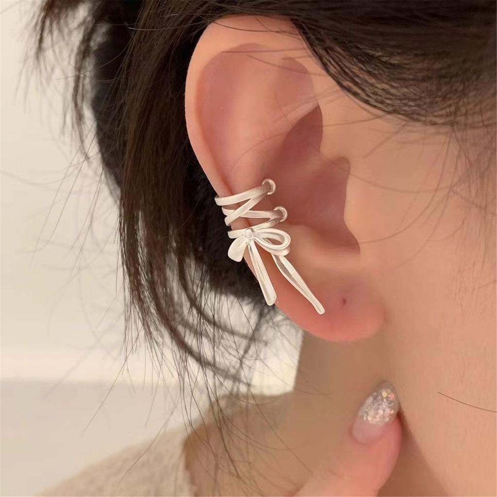 Exquisite Bowknot Ear Cuffs Clip Earrings for Women Fashion Non Piercing Ear Jewelry Metal Material Ear Clip for Daily