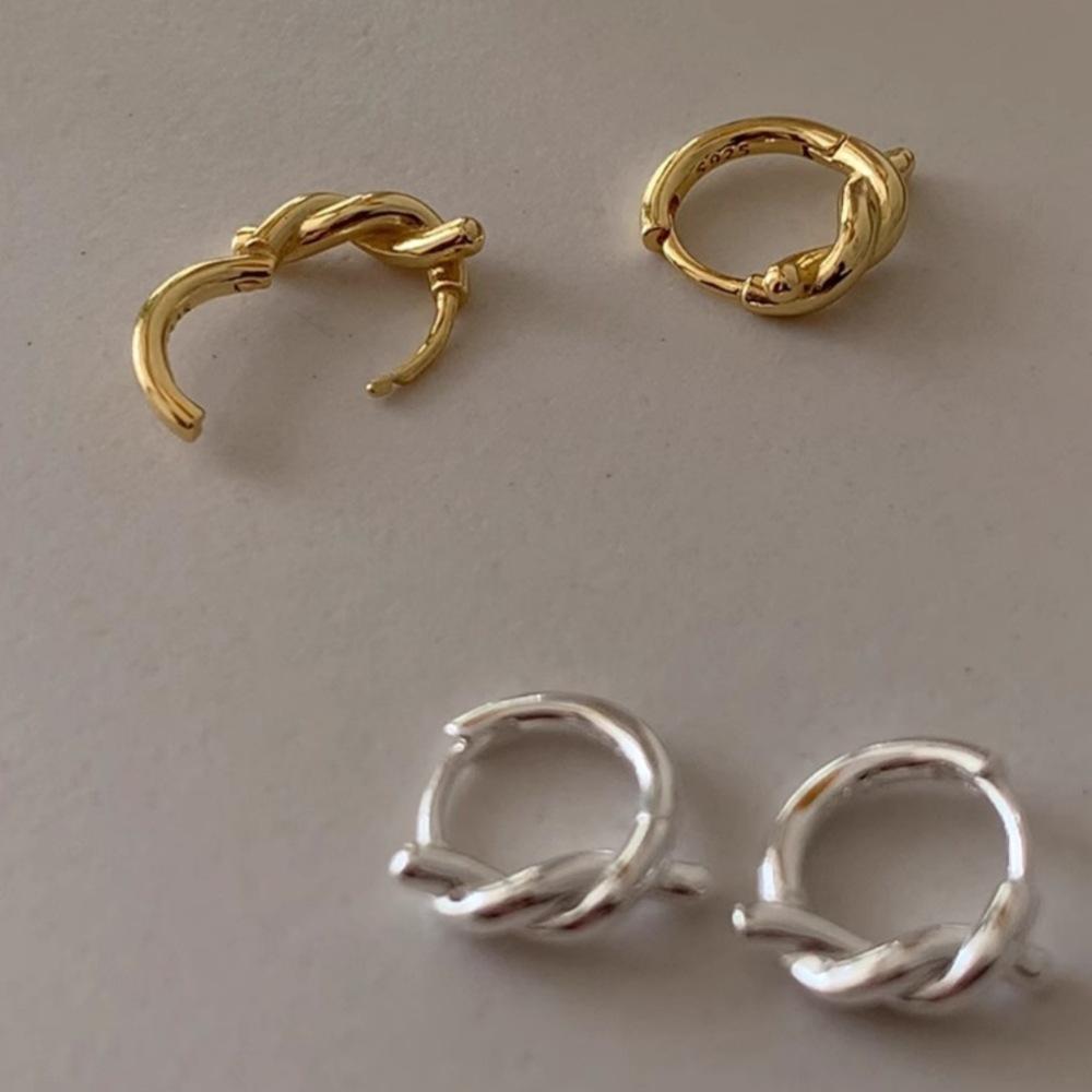 Japanese and Korean 925 sterling silver small knotted winding earrings niche design simple knotted earrings