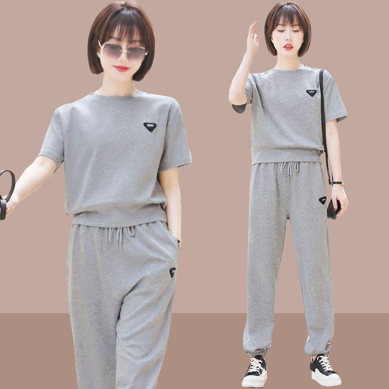 2025 Plus Size Women's Korean Style Casual Tracksuit: Fashionable Slimming Two-Piece Sportswear Set