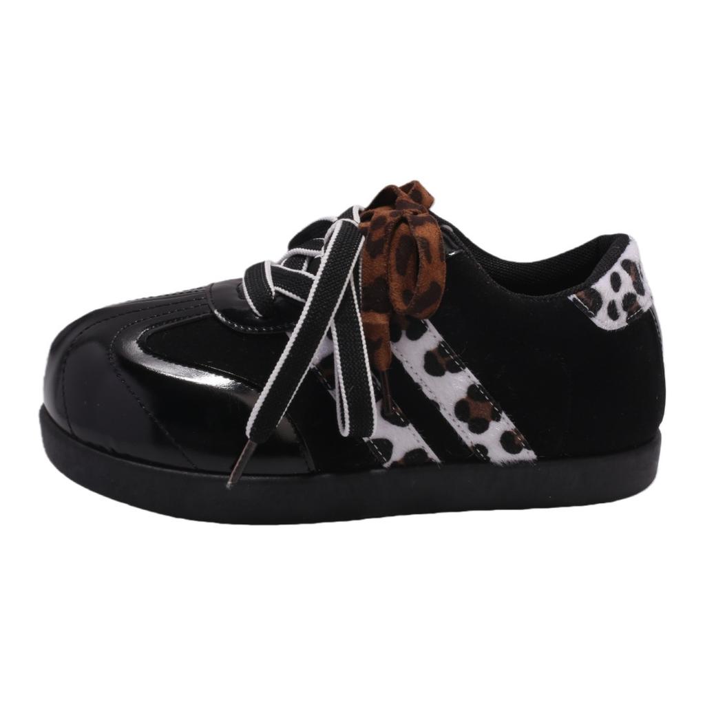 Leopard print casual moral training shoes will increase in height in the autumn of 22 years. Platform casual board shoes