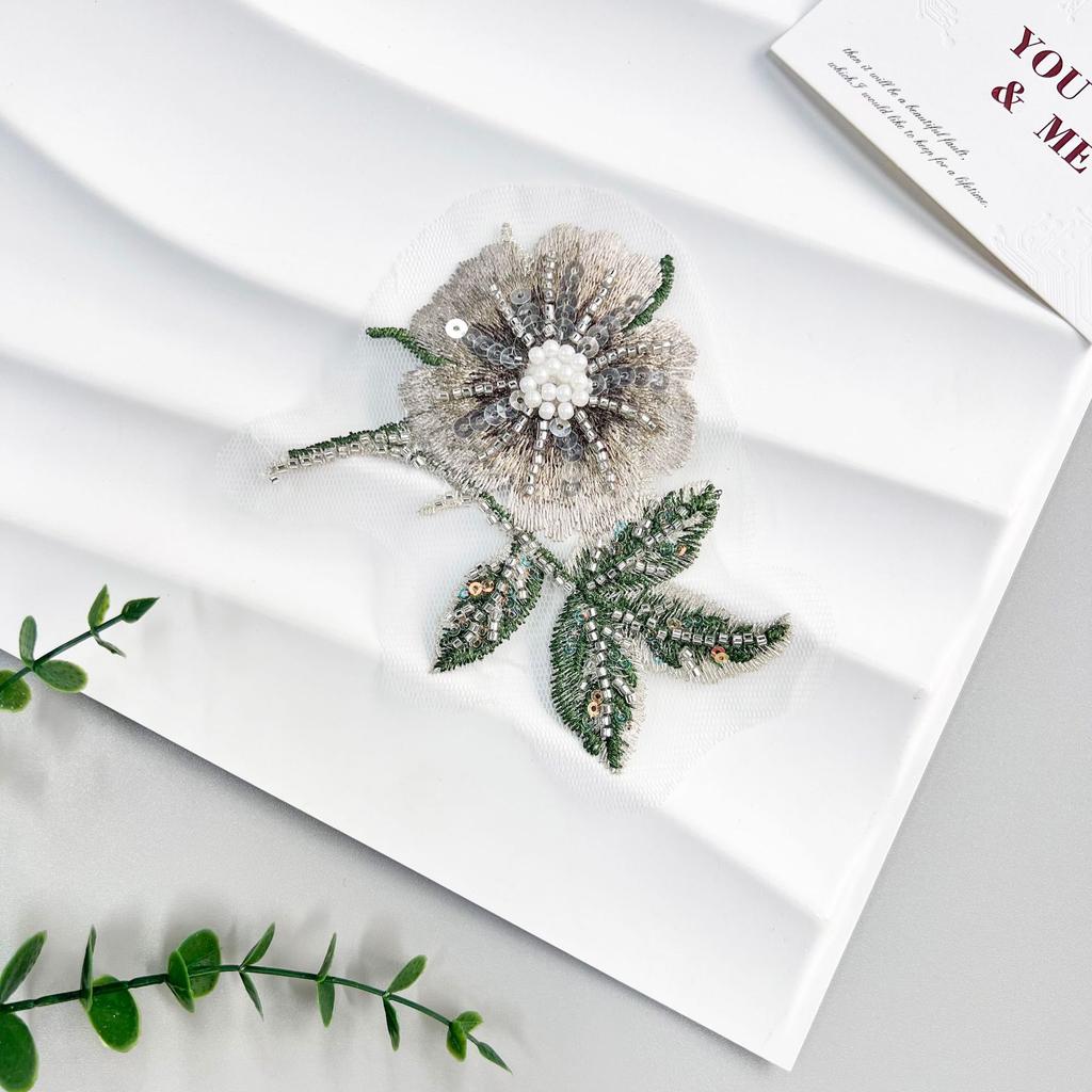Farbe Perlen Bestickte Blume Mesh Applikation Kleidung Gepäck Cheongsam Accessoires Handgefertigt DIY Dekorative Stoffaufkleber Zubehör