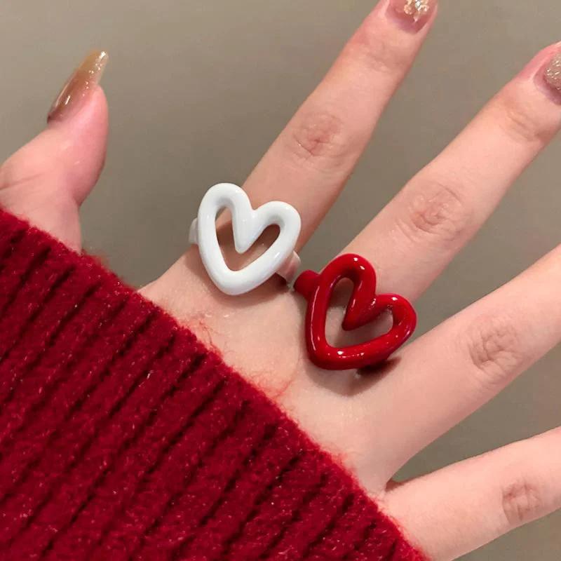 Roter Emaille-Herz-Süßring, trendiger geometrischer Tropfenölring für Frauen und Mädchen