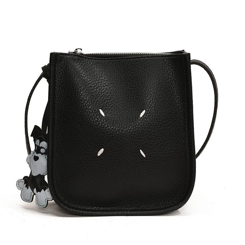 2025 Spring New Super Fire Korean Version Simple and Fashionable Bucket Small Bag Commuter Versatile Women's Casual Messenger Bag