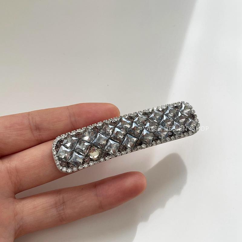 Elegant French Rhinestone Bow Hair Clip - Luxury Duckbill Design for Fashionable Temperament