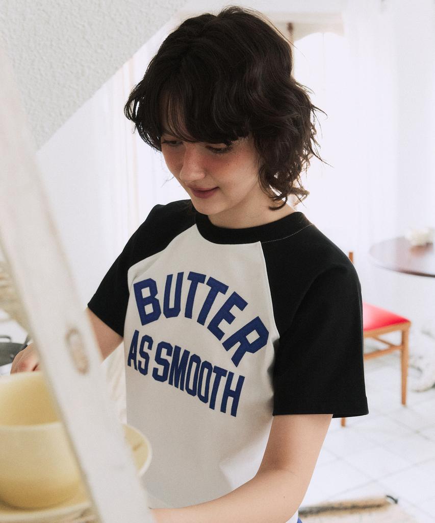 GREENBUTTER Smooth Raglan Sleeve Tee (Ivory/Black)
