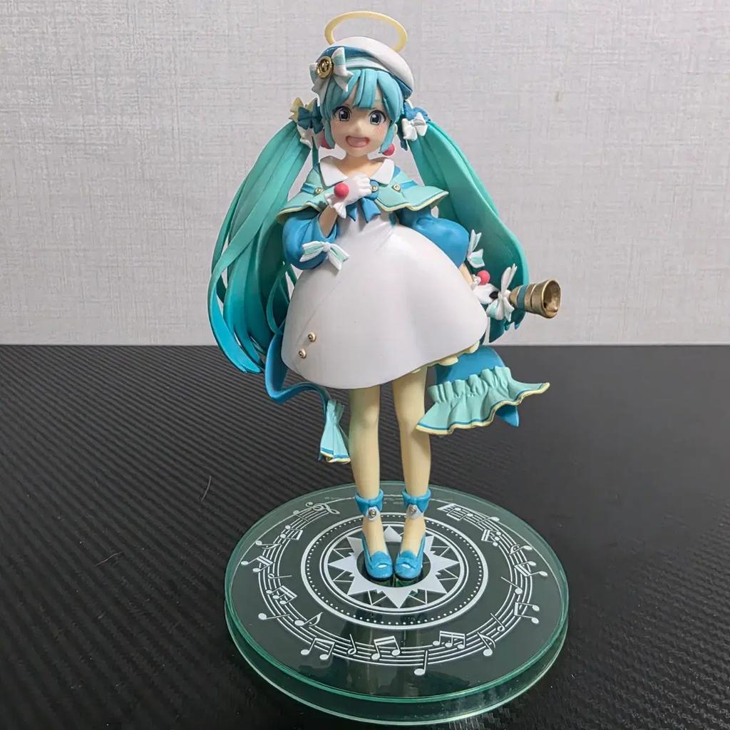 Hatsune Miku Figure for Sale Used