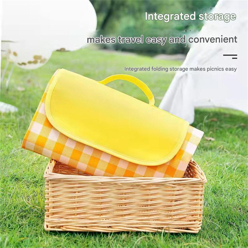 Moisture-proof picnic mat for outdoor camping, thickened portable tablecloth, enlarged mat for outings in spring and autumn Picn