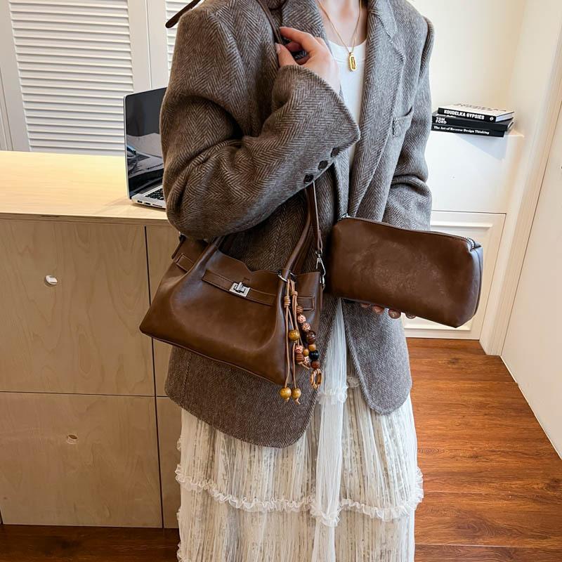 

Premium retro handbag women s small bag 2 new fashion casual versatile daily commuter messenger bag