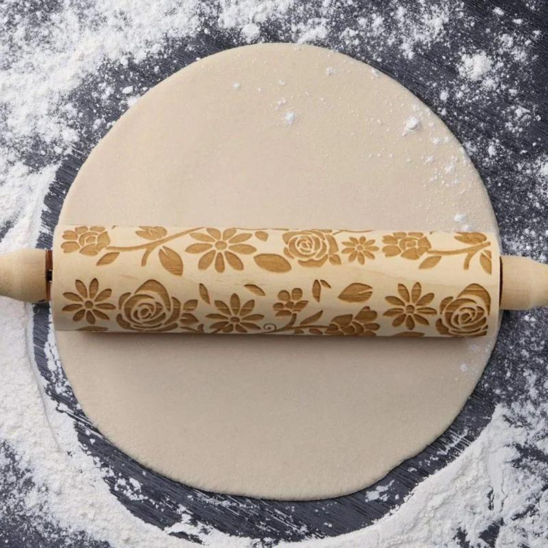 Christmas Decoration Baking Pastry Tool New Year Dough Stick Embossing Roll Pin Laser Wooden Christmas Rolling Pin