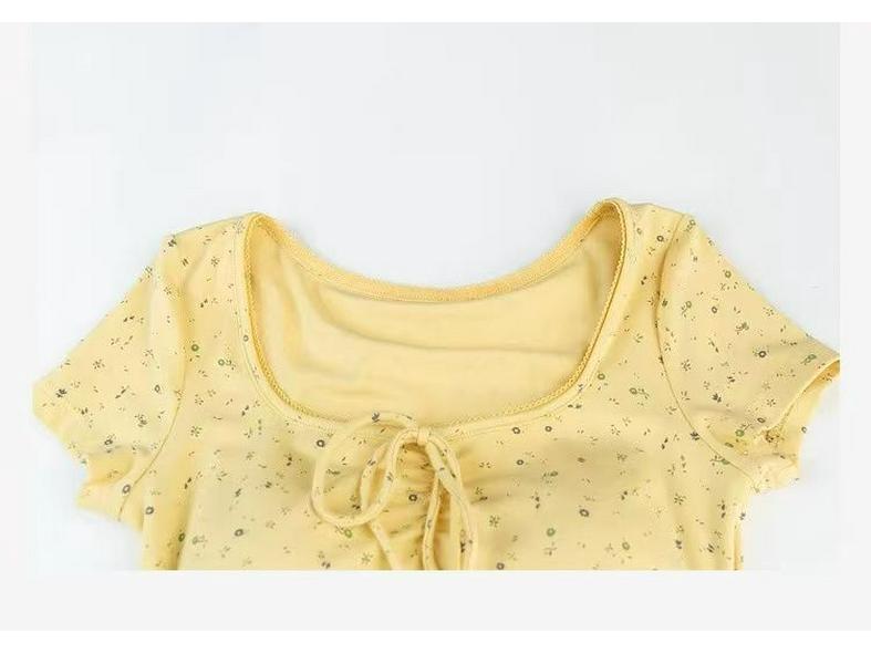 Elegant Yellow Floral Slim-Fit Summer Dress with Lace and Square Neck Short Style