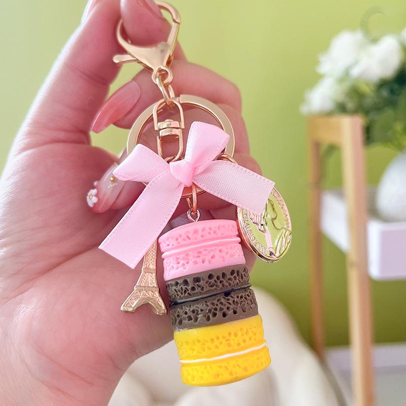 Exquisite Macaron Cake Keychain - Cute Couple Bag Charm, Stylish Car Pendant