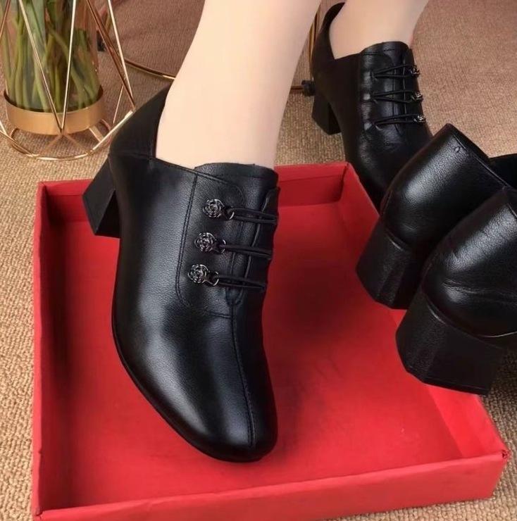 Fashion deep mouth mother shoes soft leather new women's shoes spring soft sole single shoes versatile women's soft surface leather shoes women