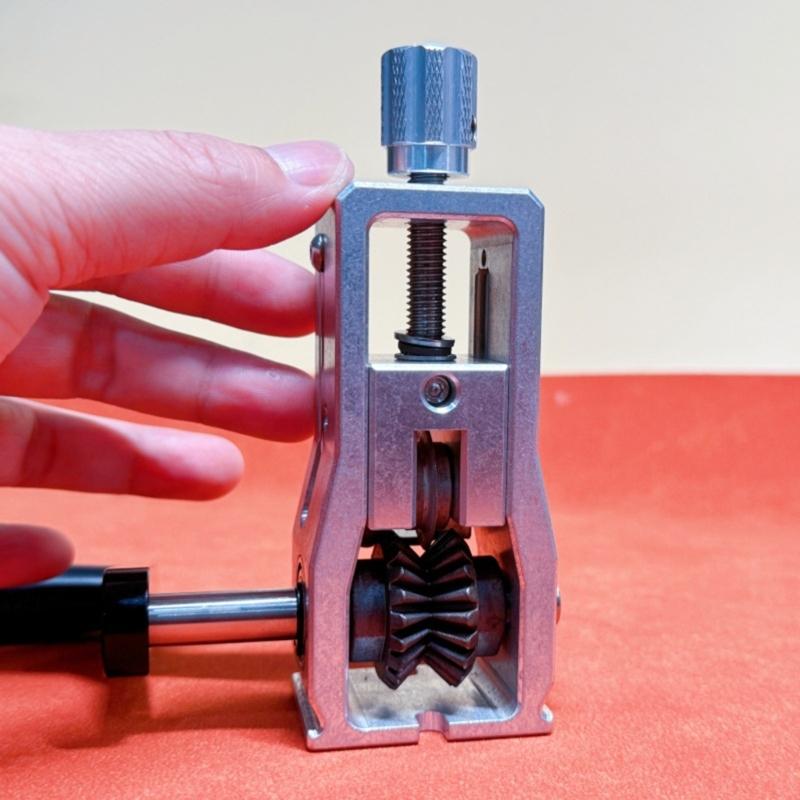 Manuelle Abisoliermaschine Tragbarer Kupferabisolierer mit Handkurbel Doppelzweck Abisolierwerkzeug Zubehör