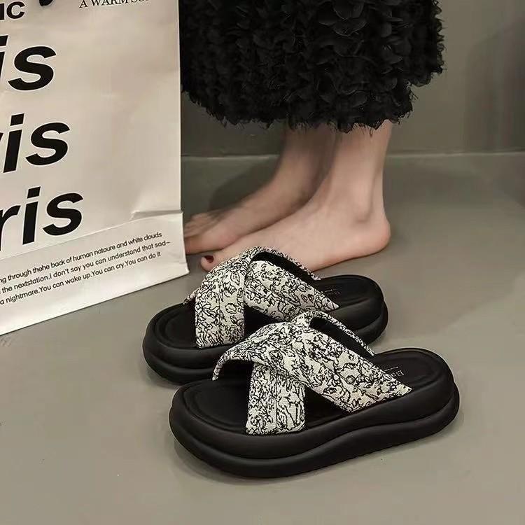 Guochao Slippers Women's Summer Wear French High-end Thick Soles To Increase Height Thailand with Skirts and One Pedal Beach Shoes