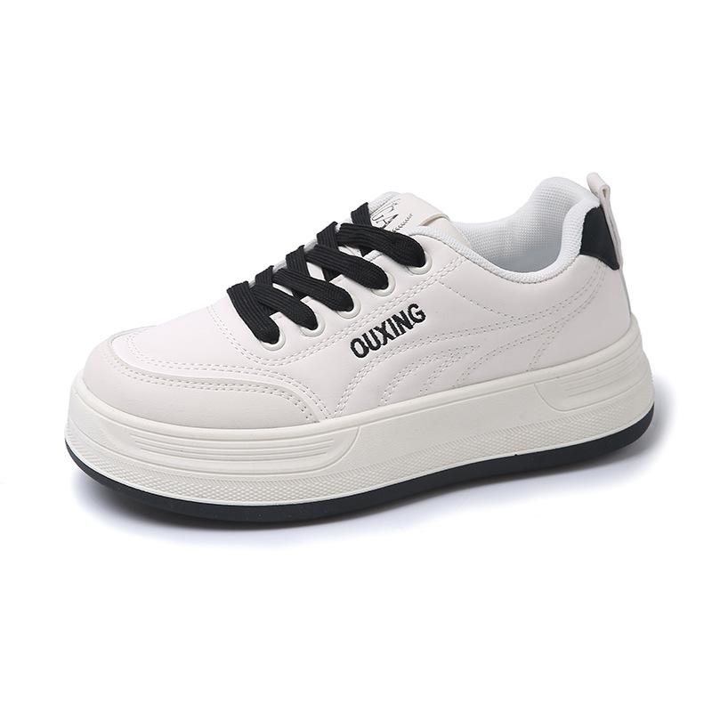 Scarpe bianche basse primavera 2025 nuova versione coreana ins studentesse aumento altezza piattaforma scarpe sportive da ginnastica scarpe casual HY8001