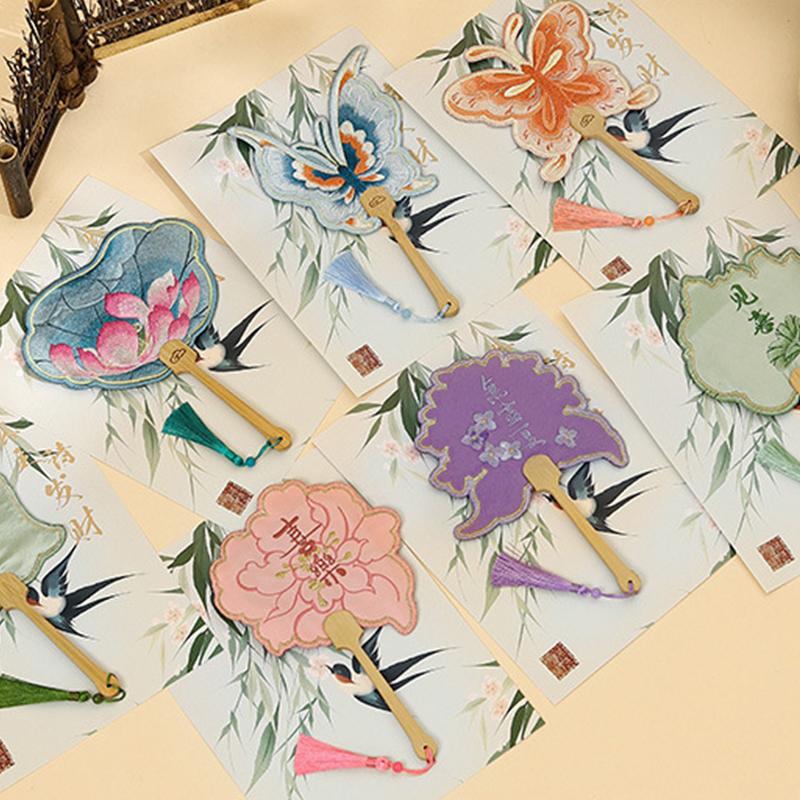 Runder Fächer im antiken Stil mit Stickerei, chinesischer Stil, blütenförmiger Handfächer mit Anhänger-Quasten, Cheongsam Hanfu Zubehör