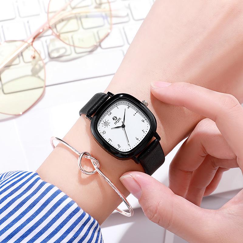 Preppy Style Quartz Skin-Brightening Unisex Minimalist Square Couple Wristwatch for Students