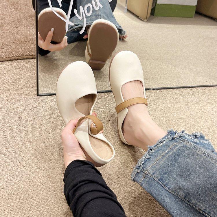 Stepping on shit feeling bag head slippers women's 2025 new soft bottom versatile flat bottom one pedal pregnant women half drag sandals women trend