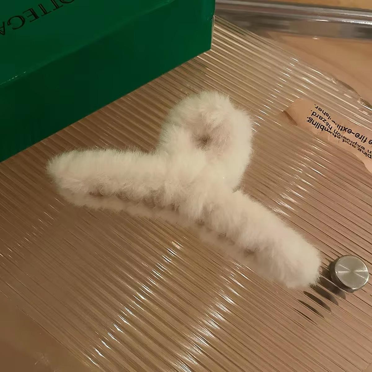 

Зажим для волос с кроличьим мехом Мягкий плюшевый зажим Прочный декоративный зажим для волос Многофункциональный инструмент для укладки и ежедневного захвата волос