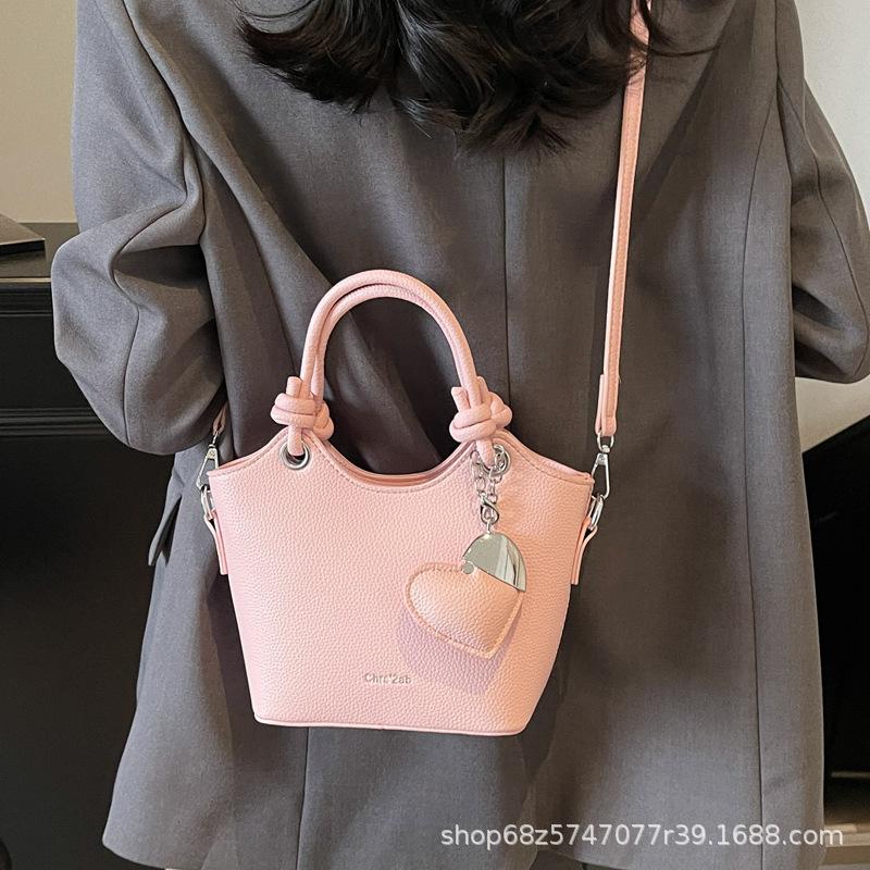 Spring and Summer Foreign-style Texture Handbag Women's 2025 New Simple Casual Large-capacity Shoulder Bag Commuter Shoulder Bag