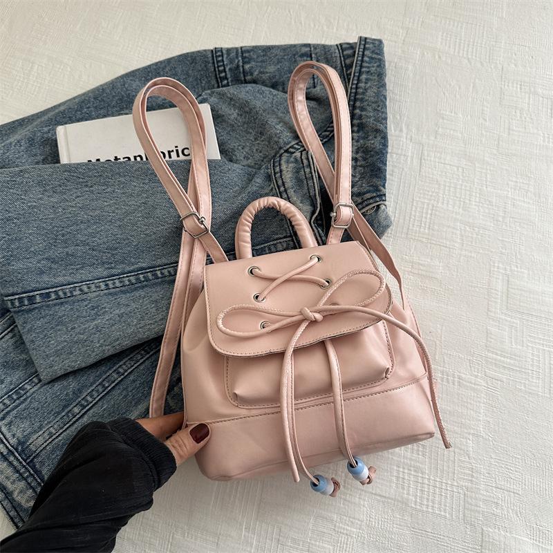 Women's simple and fashionable backpack new versatile go out make-up bag schoolbag