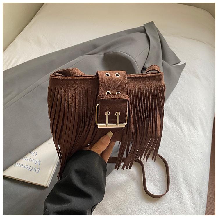 Niche fringed bag women's 2025 new high-end versatile suede shoulder messenger bag casual retro commuter bag