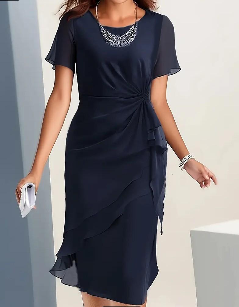 

Бордова сукня з короткими рукавами, рюшами по подолу та плісованою горловиною, доступна в різних кольорах XXL темно-синього кольору