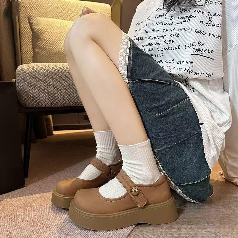 Franska Mary Jane små läderskor dam 2025 vår nya brittisk stil retro tjock sula höjdökande japanska lågskurna enkelskor