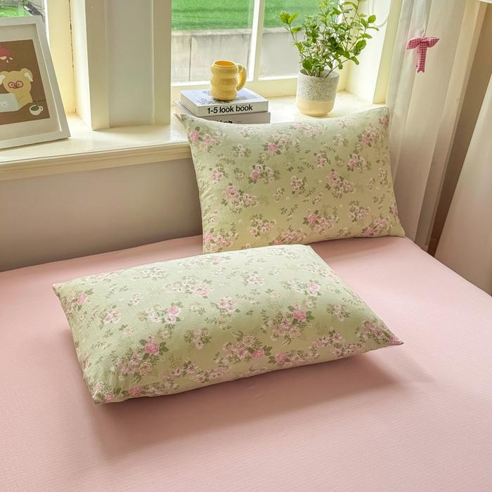 Small Fresh Printed Double-layer Yarn with Small Edging Xinjiang Cotton Summer Cool Quilt
