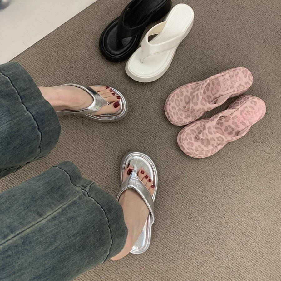 Fairy wind thick bottom slope heel leopard print toe flip-flops beautiful seaside beach slippers female summer wear