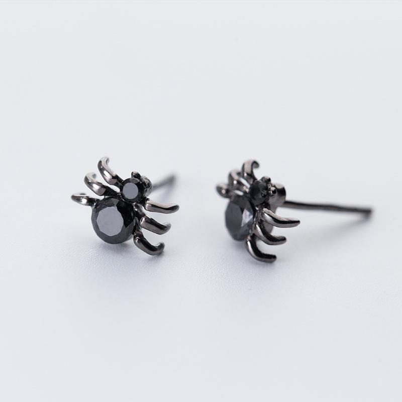 Halloween Gothic Retro Punk Spider Zircon Stud Earrings for Women Fashion Design Black Zircon Earrings Party Jewelry Wholesale