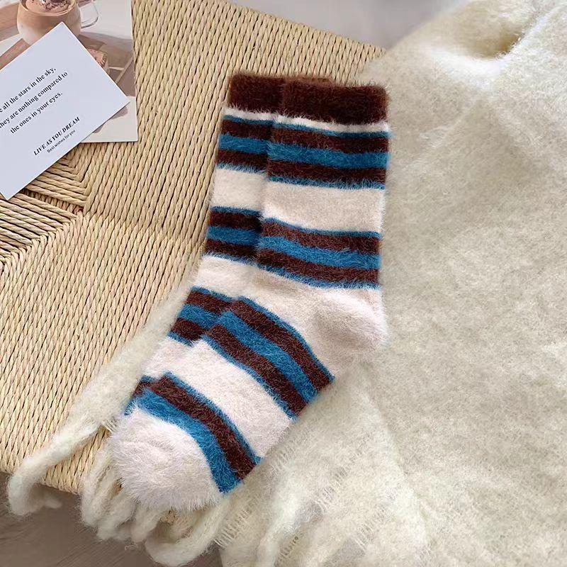 Women's Plush Mid-Calf Socks: Retro Striped, Velvet-Lined, Faux Mink Fur, Warm Autumn/Winter Style.