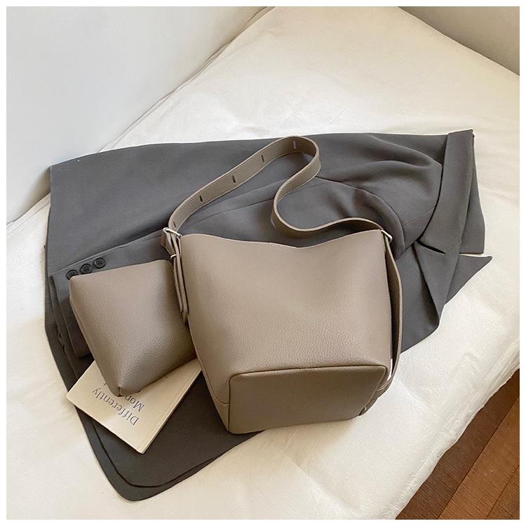 Bucket bag women's bag 2025 new high-end simple large-capacity shoulder bag niche design versatile tote bag