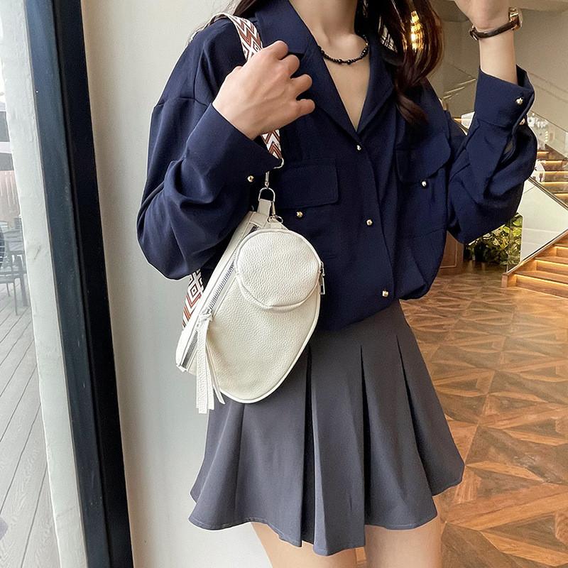 Stilvolle PU-Satteltasche für Damen in Schwarz, Braun, Khaki und Weiß. Perfekt für die Frühlingsmode.