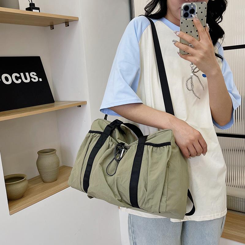 Korean version of lazy wind large-capacity travel bag leisure sports fitness bag premium niche shoulder messenger bag tote bag